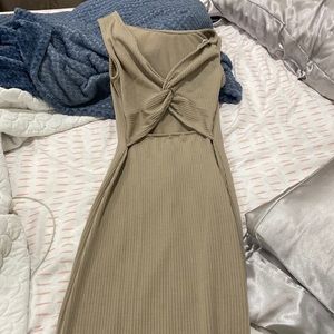 Maxi dress open front and leg slit